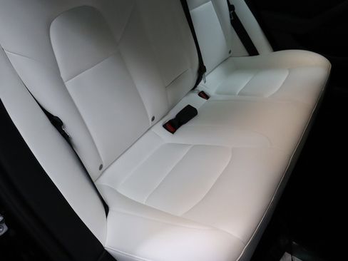 Used 2023 Tesla Model 3 Standard Range image 41