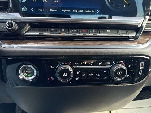 Used 2024 Chevrolet Silverado 1500 LT image 21