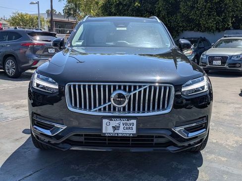 Used 2023 Volvo XC90 B5 Plus w/ Protection Package Premier AWD/4WD image 8