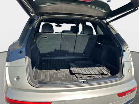 Used 2023 Audi SQ5 Premium Plus w/ Premium Plus Package image 10