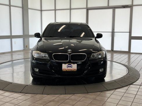 Used 2011 BMW 328i xDrive Sedan AWD/4WD image 2