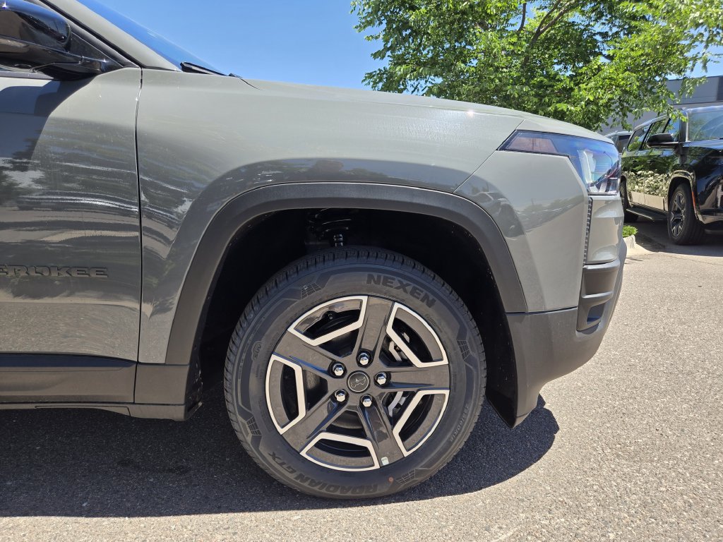 New 2026 Jeep Cherokee Limited AWD/4WD image 6
