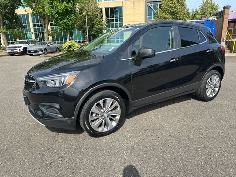 Used 2020 Buick Encore Preferred w/ Safety Package AWD/4WD image 2