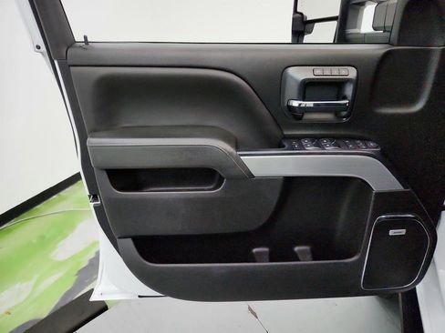 Used 2019 Chevrolet Silverado 2500 LTZ w/ Duramax Plus Package AWD/4WD image 20