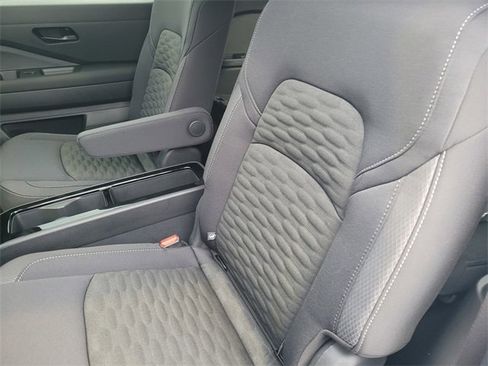 New 2025 Nissan Pathfinder SV w/ SV Premium Package image 9