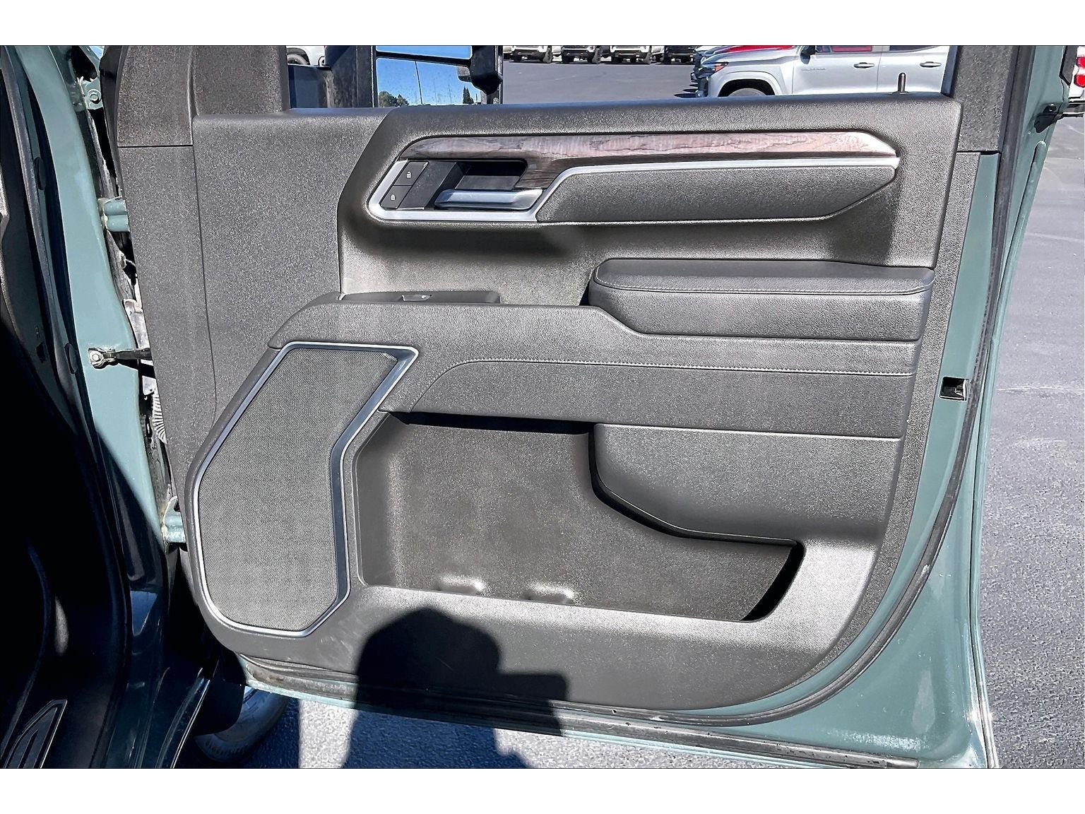 Used 2025 Chevrolet Silverado 3500 LTZ AWD/4WD image 25