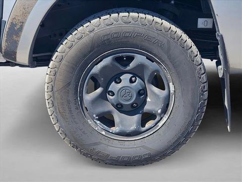 Used 2014 Toyota Tacoma PreRunner w/ SR5 Package image 4