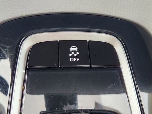 Used 2024 Toyota Corolla LE FWD image 15