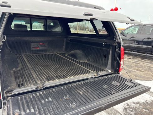 Used 2013 Nissan Frontier SV image 8