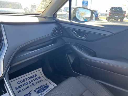 Used 2024 Subaru Outback Premium image 11