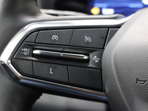 Used 2025 Chevrolet Equinox LT FWD image 12