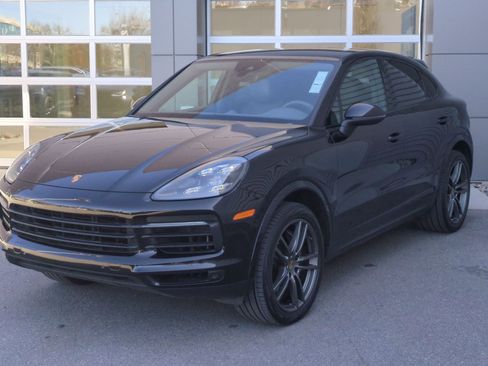 Used 2021 Porsche Cayenne Coupe image 8