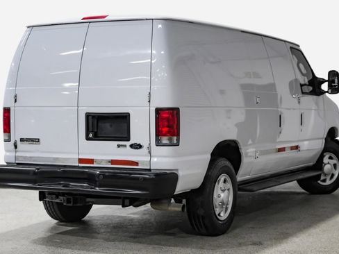 Used 2014 Ford E-350 and Econoline 350 Super Duty w/ Power Group image 6