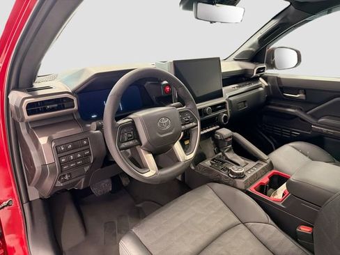 Used 2025 Toyota Tacoma TRD Off-Road w/ TRD Off Road Premium Package AWD/4WD image 9