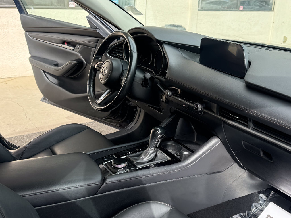 Used 2024 MAZDA MAZDA3 s FWD image 19
