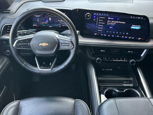 Used 2025 Chevrolet Tahoe Premier RWD image 14
