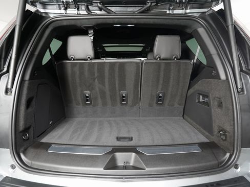 Used 2026 Cadillac Escalade V w/ LPO, ONYX Package image 13