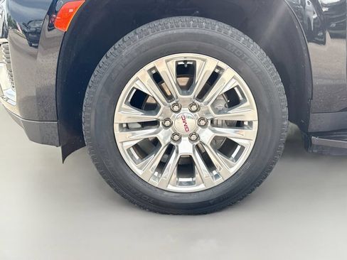 Used 2023 GMC Yukon XL Denali AWD/4WD image 36