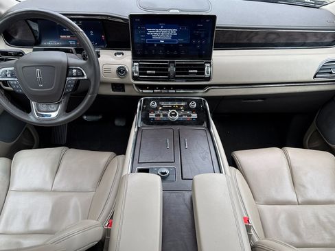 Certified 2023 Lincoln Navigator Reserve AWD/4WD image 13
