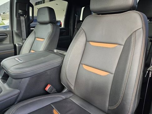 Used 2025 GMC Sierra 2500 AT4 w/ AT4 Premium Plus Package image 13
