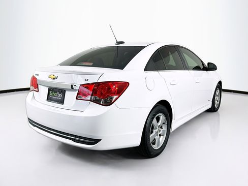 Used 2016 Chevrolet Cruze LT w/ Sun And Sound Package image 9
