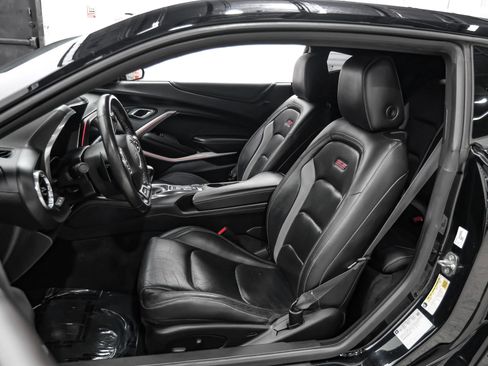 Used 2017 Chevrolet Camaro SS RWD image 34