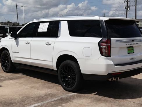 Used 2024 Chevrolet Suburban High Country w/ Premium Package 2 RWD image 4