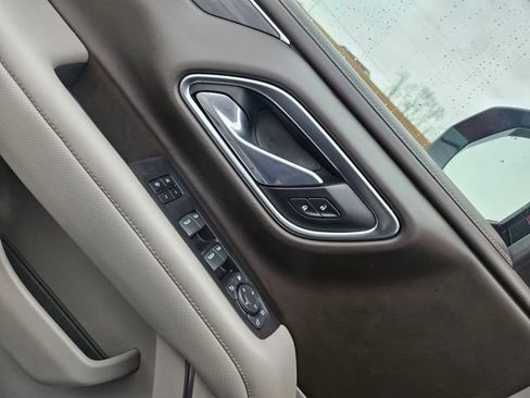 Used 2021 GMC Yukon SLT w/ SLT Luxury Plus Package image 11