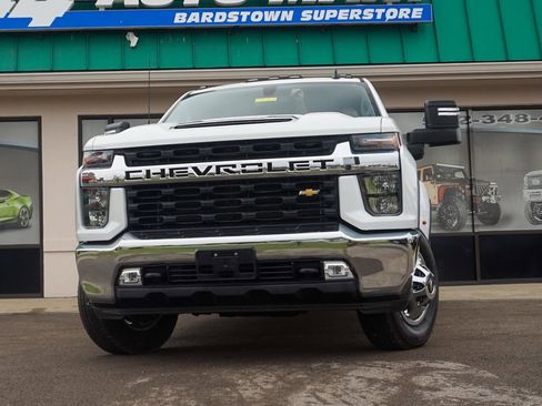 Used 2022 Chevrolet Silverado 3500 LT w/ Convenience Package AWD/4WD image 6