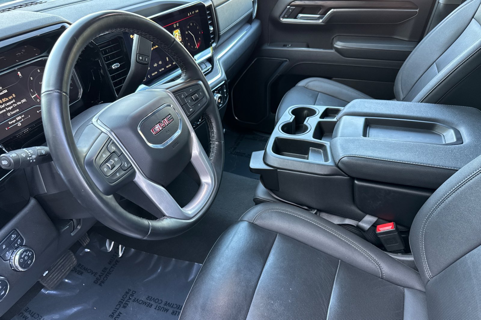 Used 2024 GMC Sierra 1500 SLT AWD/4WD image 9