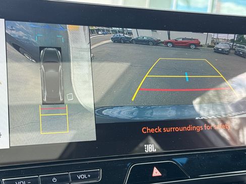 Certified 2024 Toyota Venza Limited AWD/4WD image 26