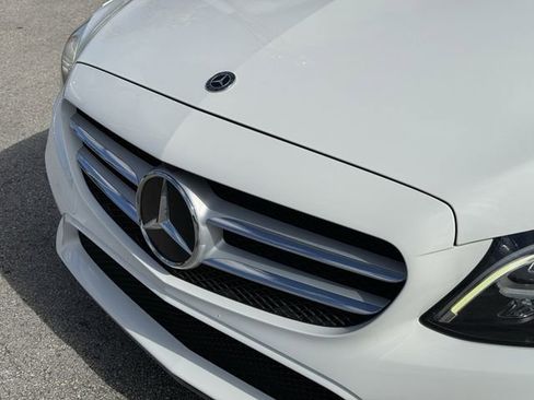 Used 2020 Mercedes-Benz C 300 Sedan image 6