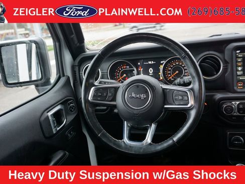 Used 2020 Jeep Wrangler Unlimited Sahara w/ Dual Top Group AWD/4WD image 12