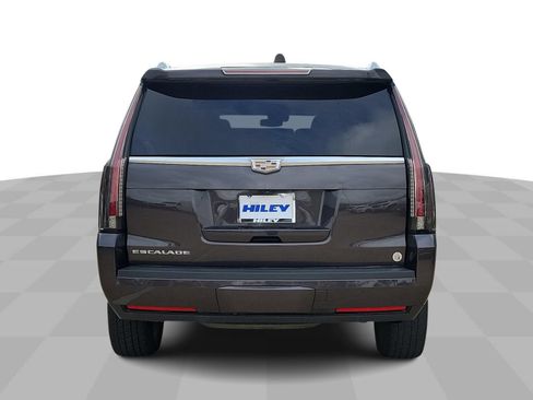 Used 2017 Cadillac Escalade Luxury RWD image 7