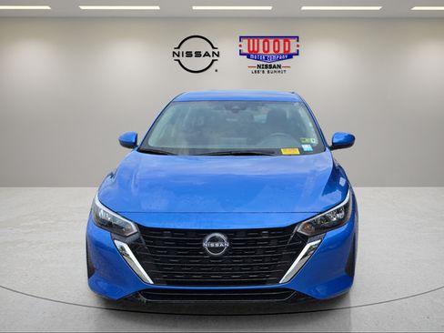 Used 2025 Nissan Sentra SV FWD image 6
