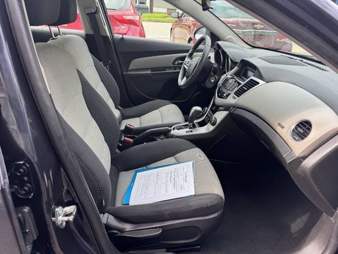 Used 2016 Chevrolet Cruze LS FWD image 22