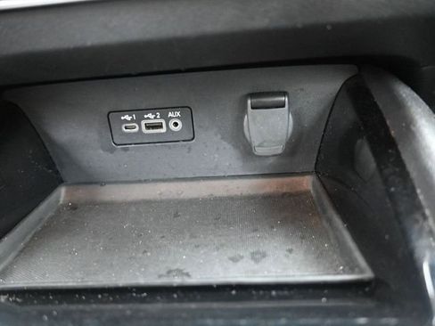 Used 2024 Nissan Altima 2.5 SV image 9