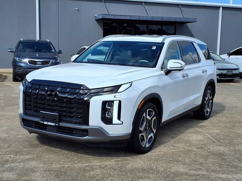 Used 2023 Hyundai Palisade Limited FWD image 3