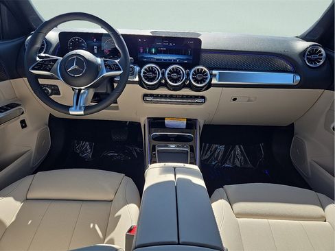 New 2026 Mercedes-Benz GLB 250 image 14