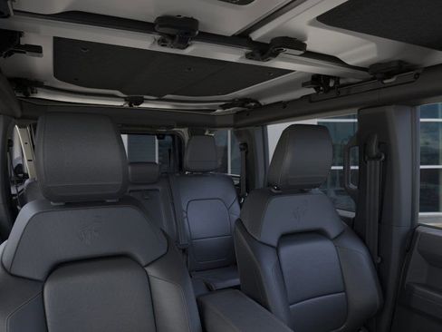 New 2025 Ford Bronco Badlands image 14