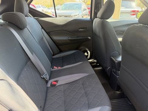 Used 2020 Nissan Kicks SV image 8