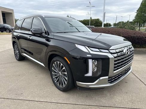 Used 2024 Hyundai Palisade Calligraphy FWD image 3