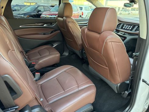 Used 2018 Buick Enclave Avenir w/ Avenir Technology Package image 12