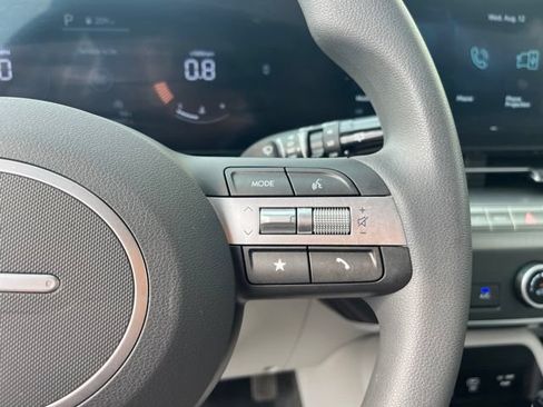 Used 2024 Hyundai Kona SE FWD image 17