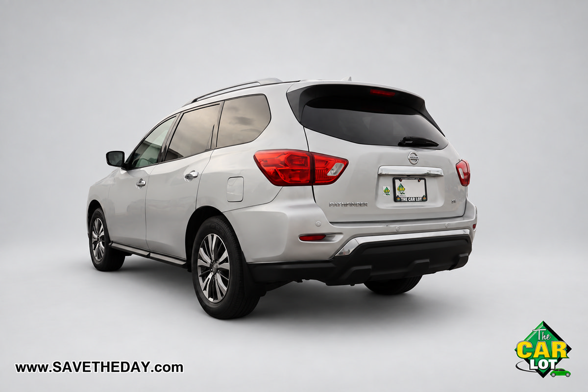 Used 2019 Nissan Pathfinder SV w/ Cargo Package FWD image 6