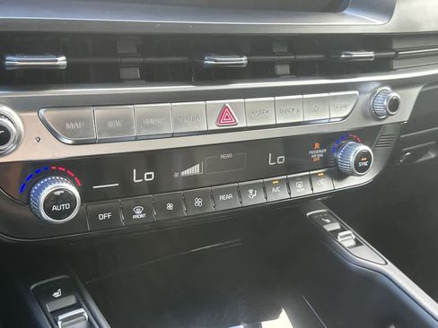 Certified 2024 Kia Telluride S FWD image 21