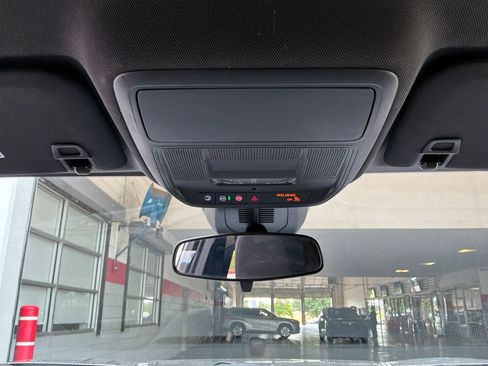Used 2025 Chevrolet Equinox LT FWD image 14