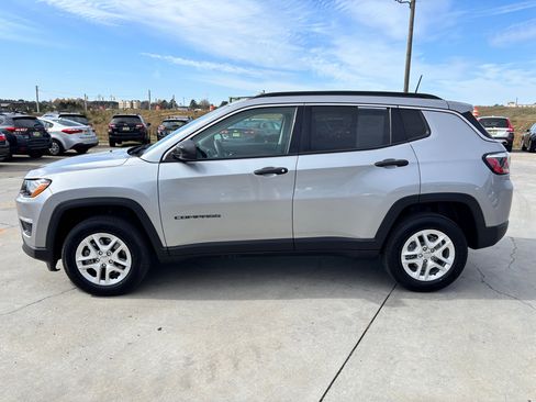 Used 2019 Jeep Compass Sport image 7