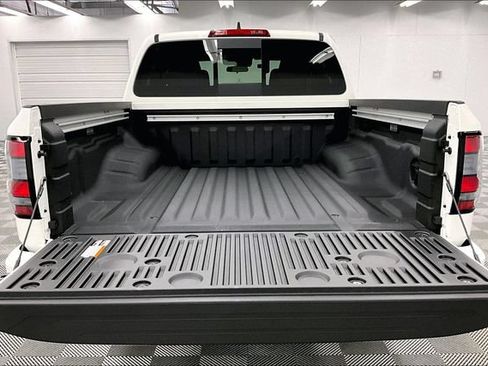 New 2026 Nissan Frontier SV w/ SV Convenience Package AWD/4WD image 16