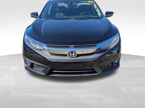 Used 2017 Honda Civic Touring image 5
